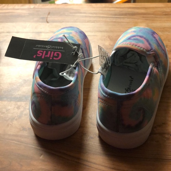 NWT Girls Slip-on Sneakers by Bobbie Brooks - Picture 3 of 5